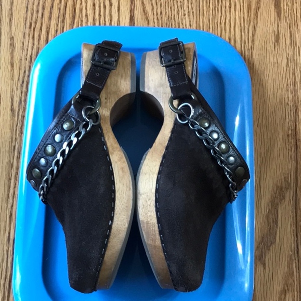 Steve Madden Nubuck Clogs In Size 6 - Only Worn T… - image 4